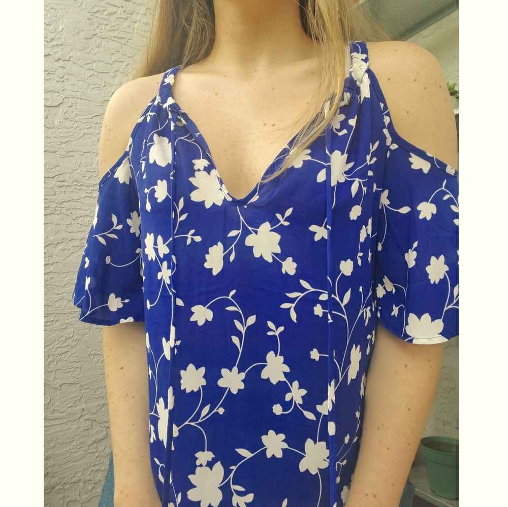 NWT Sienna Sky Floral Blouse